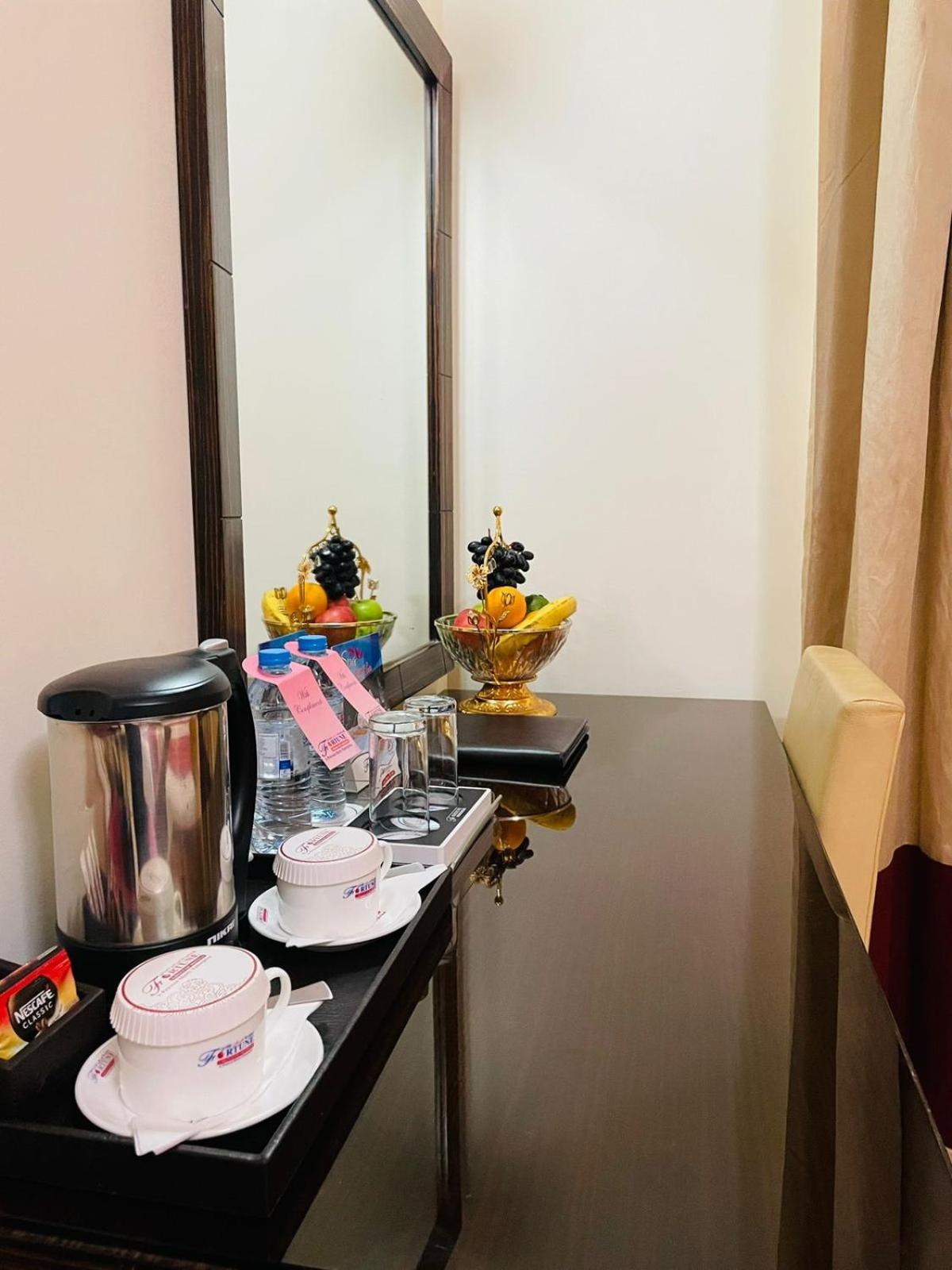 Fortune Hotel Deira Dubaï Extérieur photo